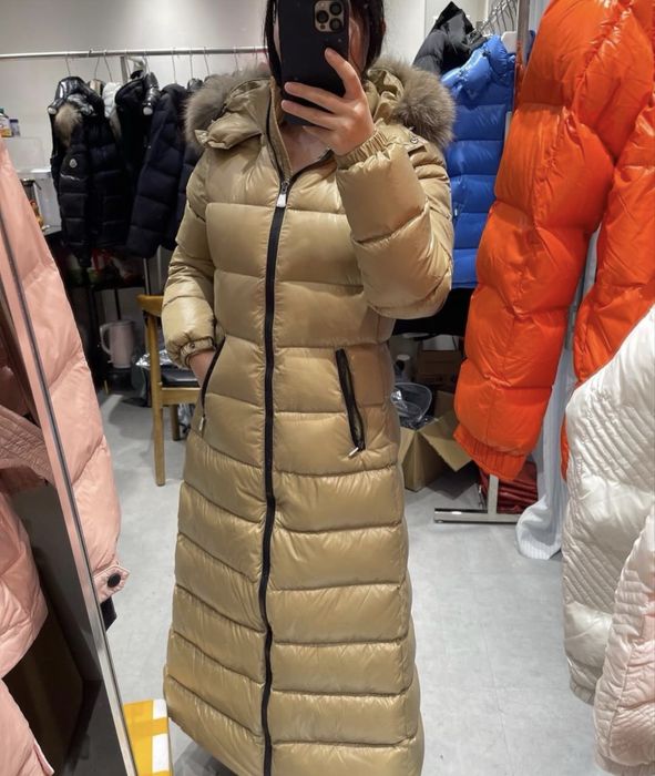 Пуховик moncler в идеальном состояние!