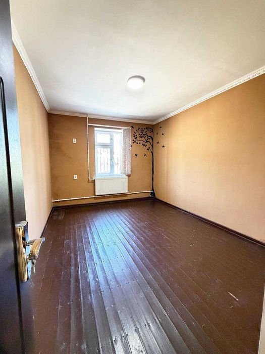 4 сотикли ховли, 4 хонадан иборат
