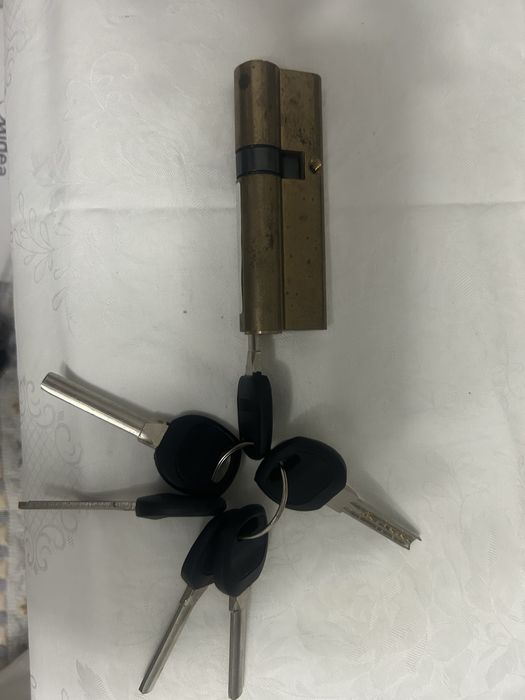 Цилиндр для дверей