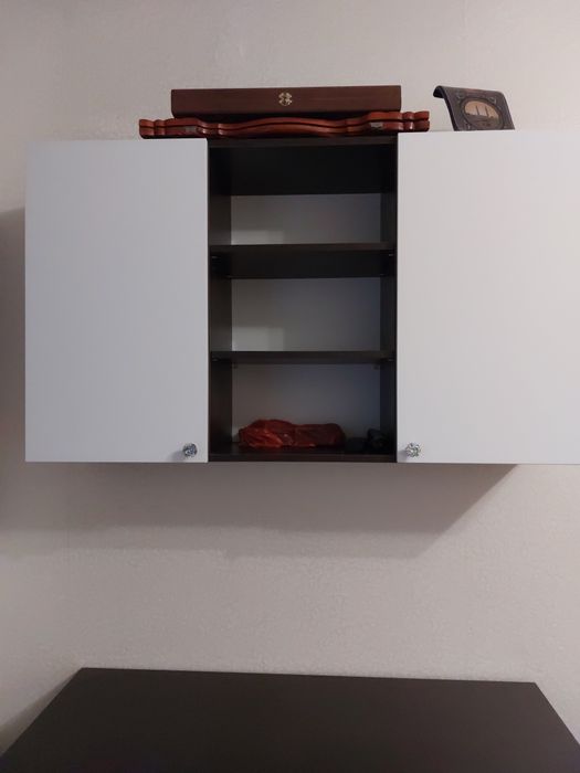 Стол со шкафом для детский комнаты