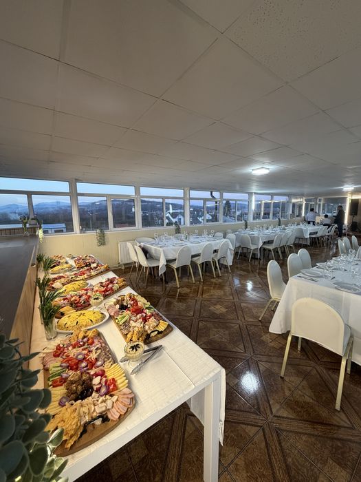 Inchiriez sala pentru evenimente