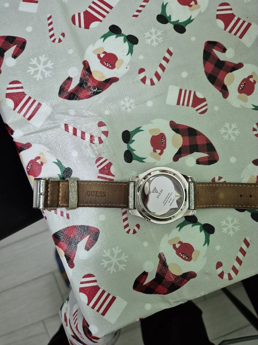 De vanzare ceas Guess!!!