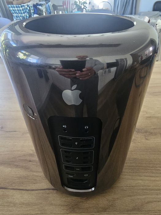 Mac Pro 2013, 12 core Intel Xeon E5