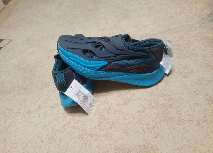 Новые беговые Рибок, 44 размер, оригинал