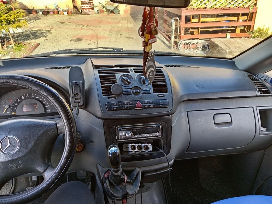 Vând Mercedes. Vito