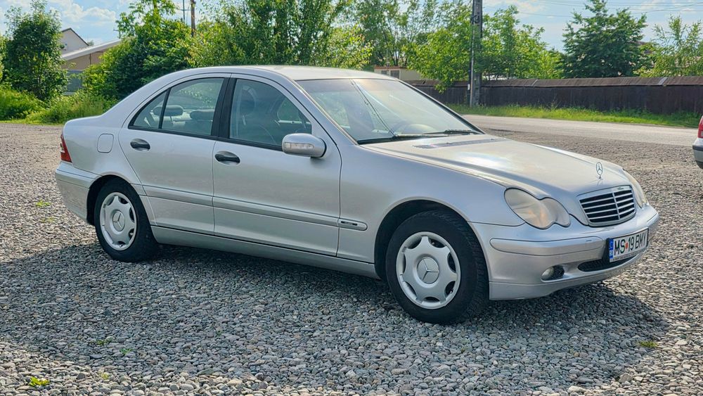 MERCEDES-BENZ E-Class 2004 — imagine 4