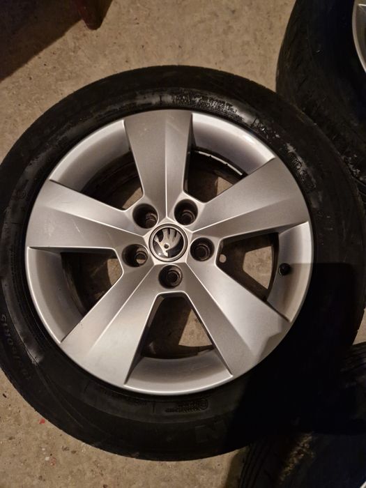 Roti, jante, anvelope Skoda Rapid pe 15