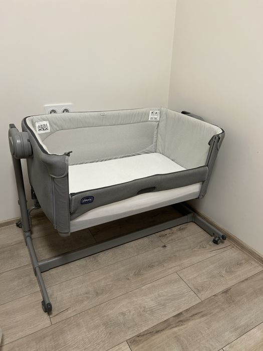 Бебешко Next to me легло - Chicco Magic