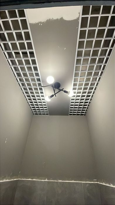 Грильято полвесной потолок