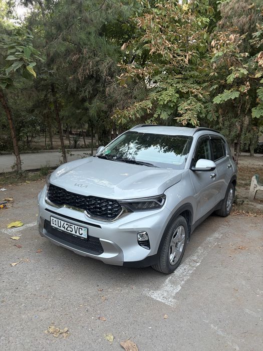 Kia sonet 2025 (2 позиция) 17.000 пробег