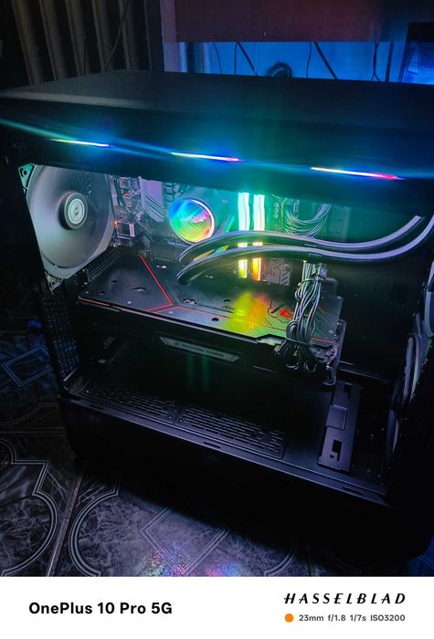 Геймърска конфигурация Ryzen 7 5700 \\ 16GB \\ RX 6800XT 16GB \\ 1000W Gold