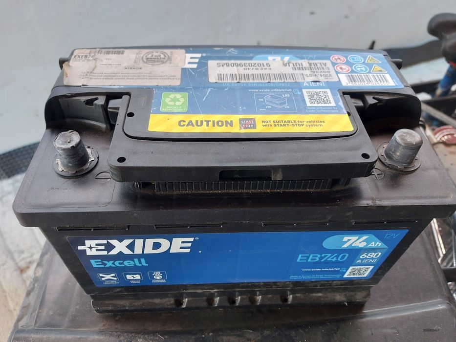 vând Baterie Nouă cu garanție doi ani