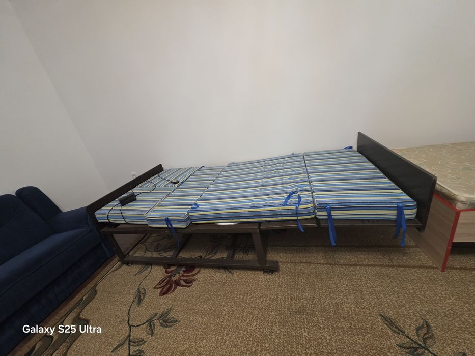 Продам инвалидную кровать  электроприводом