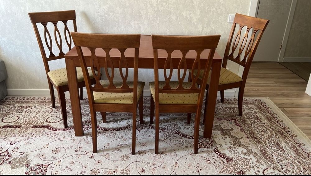 Стол и стулья про-во Малайзия