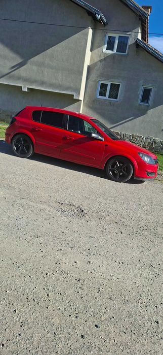 Продавам Opel Astra H