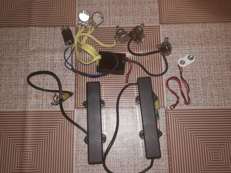 Активна  електроника с   адаптри  за  бас китара продава