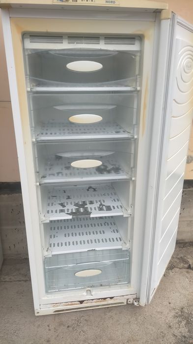 Продам стоящий морозильник NOPD