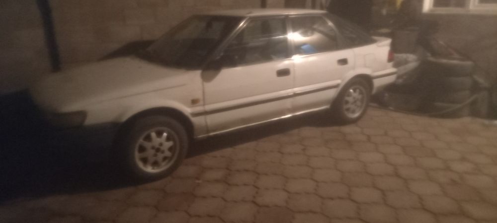 Продам тойоту королу 1991год 1.6 объём кпп автомат