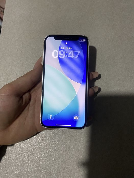 iPhone 12 mini,in stare foarte bună