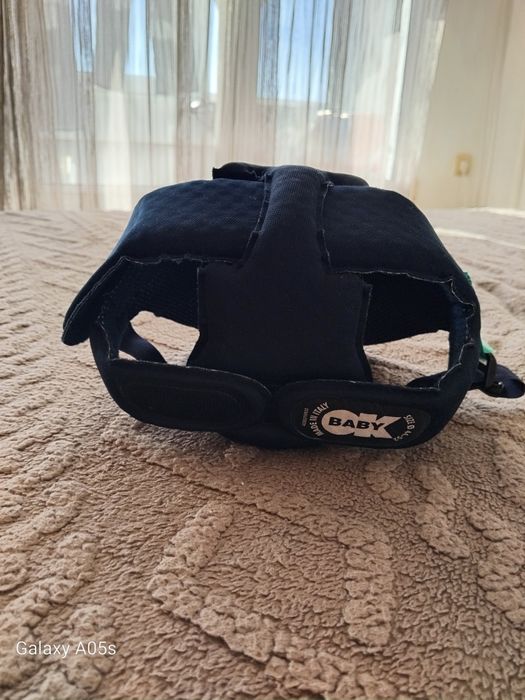 Бебешка каска за прохождане