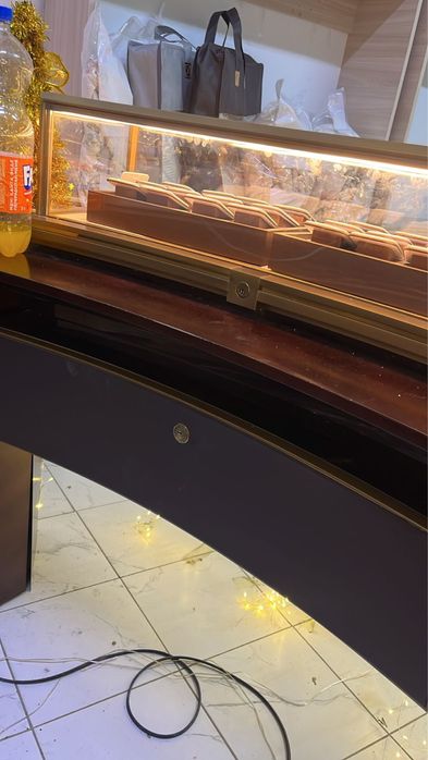 Витрина,шкаф,сейф