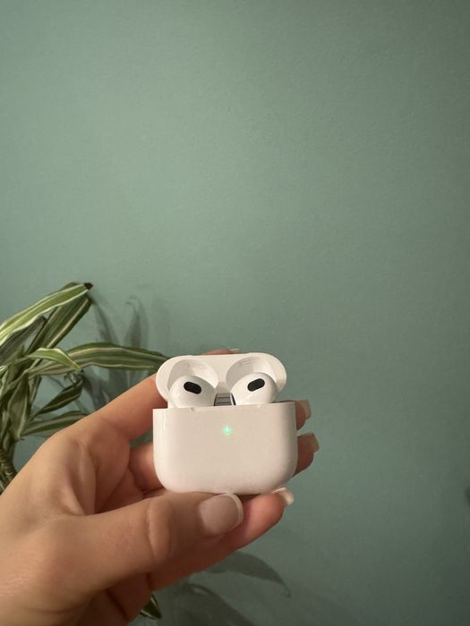 Airpods слушалки