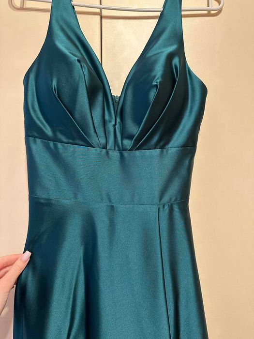 Изумрудена дълга официална рокля- сатен, елегантен модел