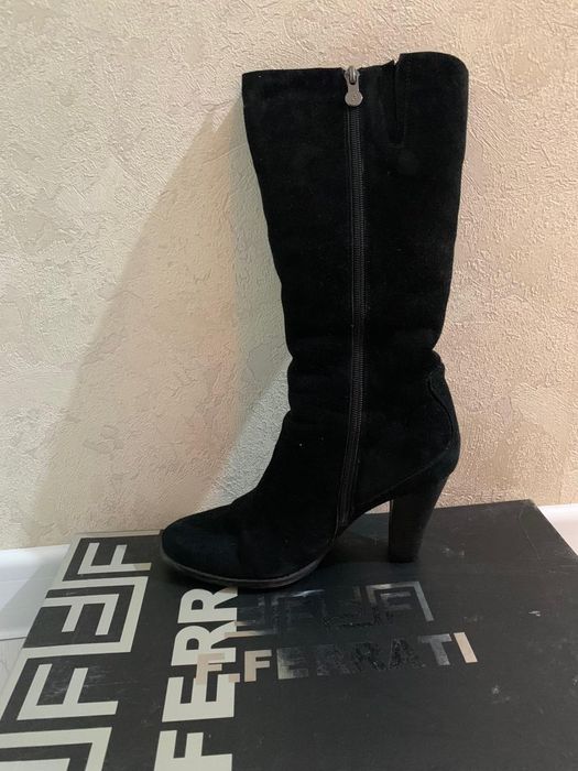 Продам сапоги замшевые