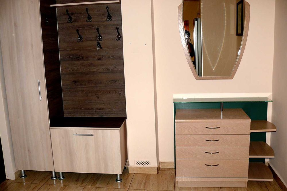 PROPRIETAR , ofer spre închiriere apartament cu 2 camere zona Micălaca 300