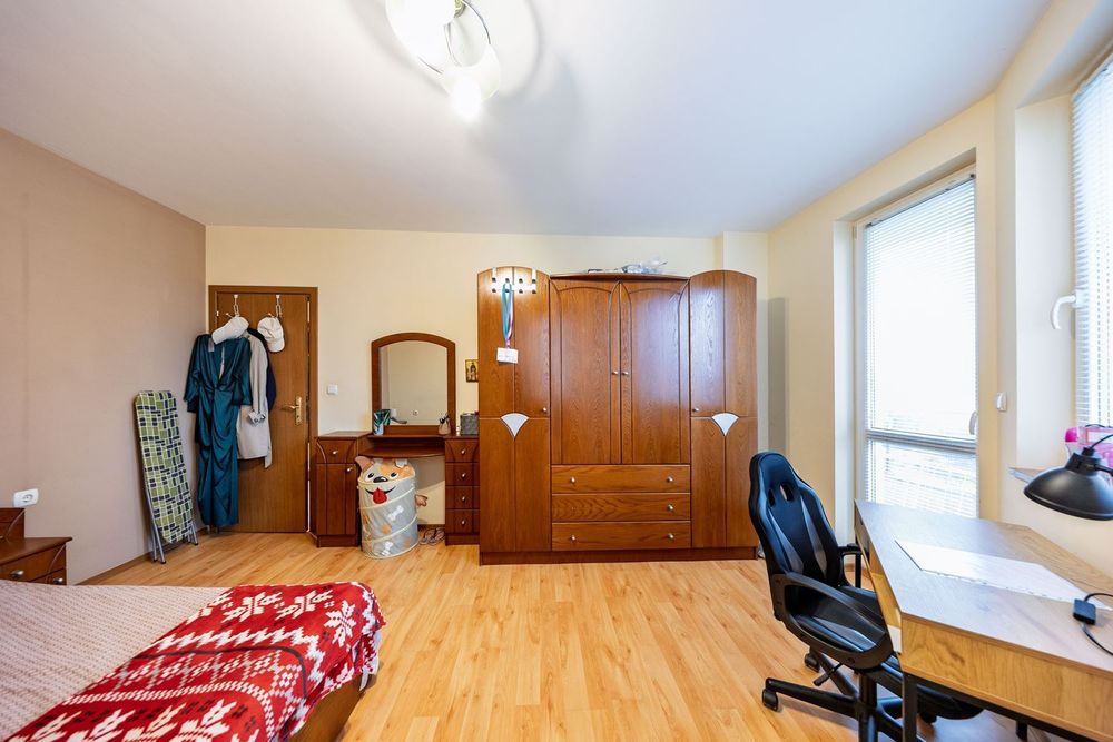 Продава се Тристаен апартамент в Плевен, Широк център - 100 кв.м за 842 €/кв.м - Снимка #5