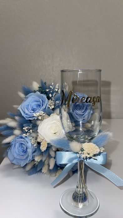 Buchete,lumanari,pahare si alte articole pentru evenimentul tau specia