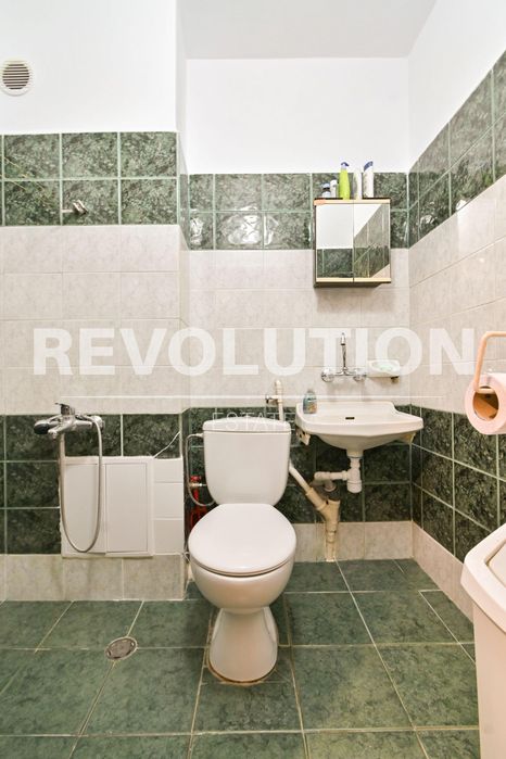 Продава се Двустаен апартамент в София, Надежда 4 - 67 кв.м за 1211 €/кв.м - Снимка #8