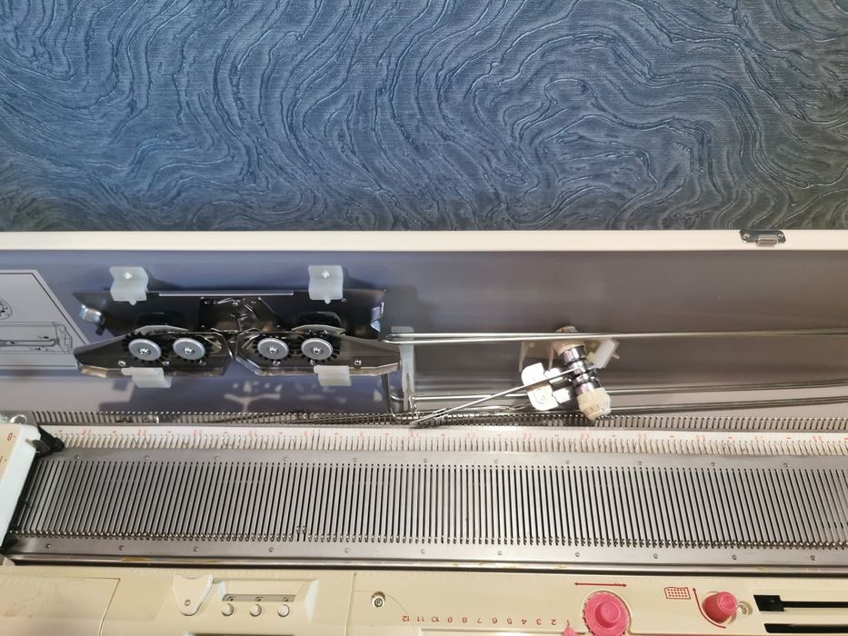 Новая вязальная машина японская Toyota