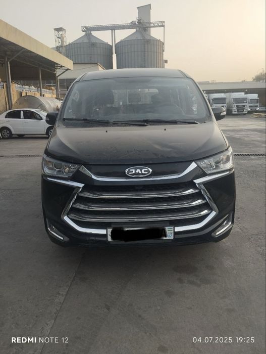 JAK M4 11 o’rindiqli sotiladi Toza metan 25yil