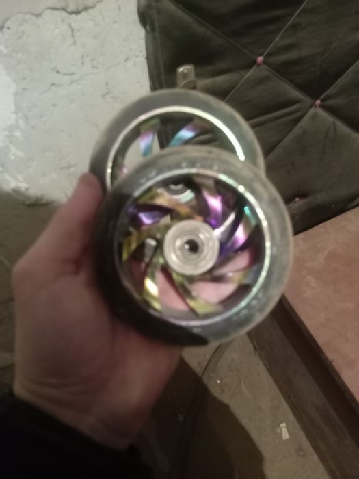 Продам запчастина трюковой самокат