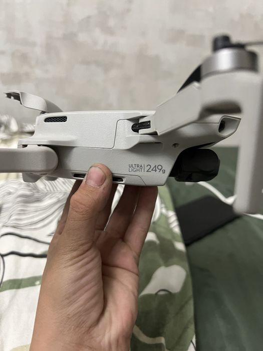 Продам дрон DJI MINI 2