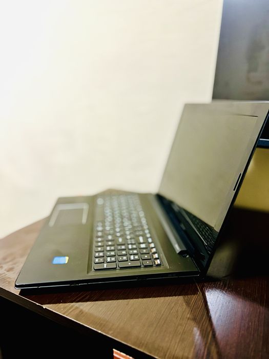 Lenovo igravoy noutbuk Core i3