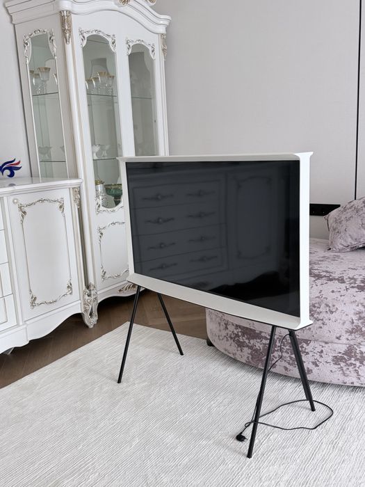 Телевизор SMART TV  Samsung The Serif 49