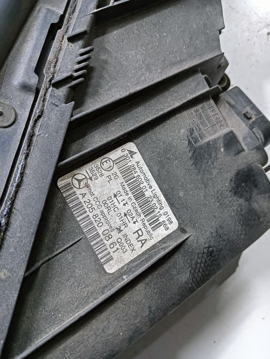 Far Dreapta Fata Mercedes-Benz C-Class W205 2013 - > A2058200861