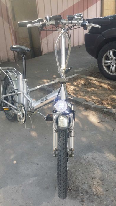 Bicicleta electrică pliabilă