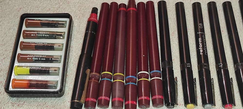 vand rotringuri varsate pret 300 ron fix tot din poze  necesita servisare - tus uscat
