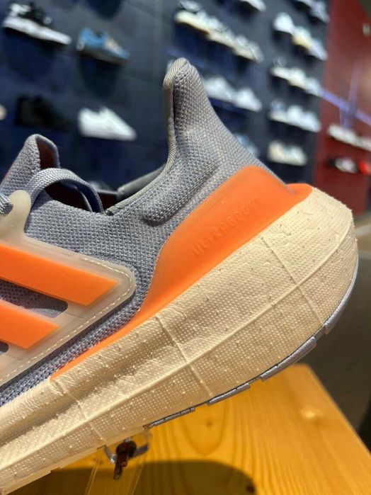 Оригинални мъжки обувки   ADIDAS ULTRABOOST 23    EU 40 ,41 1/3