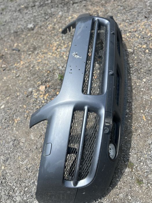 Предна броня за VW Touareg до 2006г