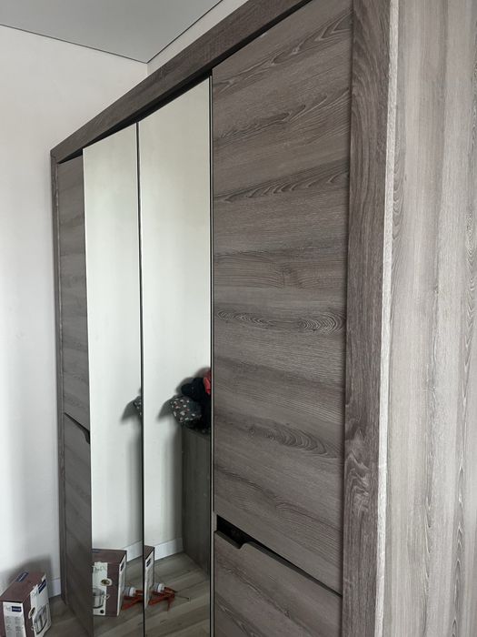 Продам шкаф платьяной