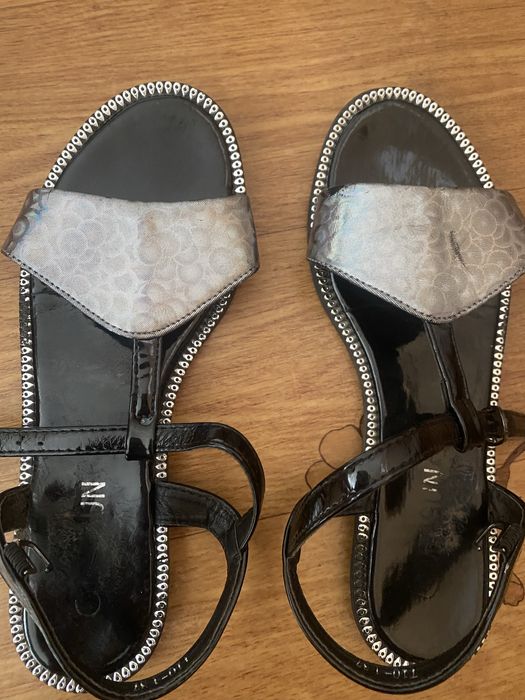 Сандали на девочку