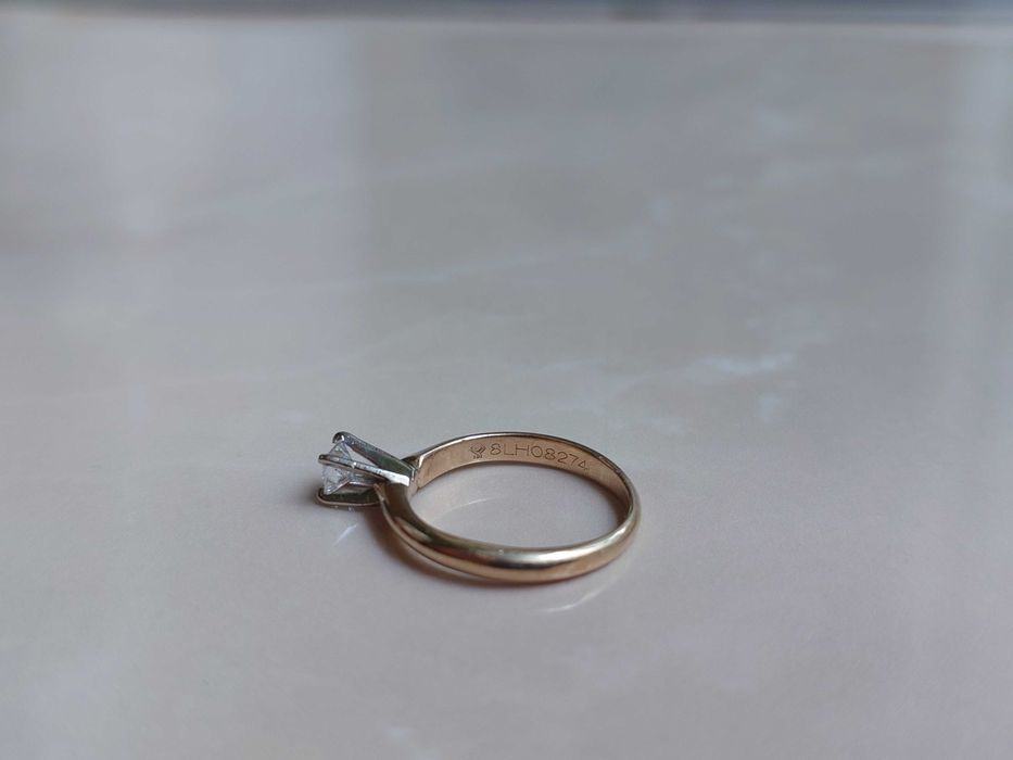 Inel logodna cu diamant natural princess cu certificat GIA