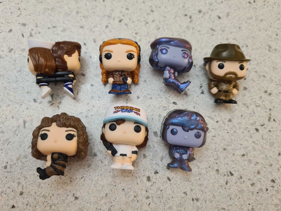 Фигурки kinder joy stranger things