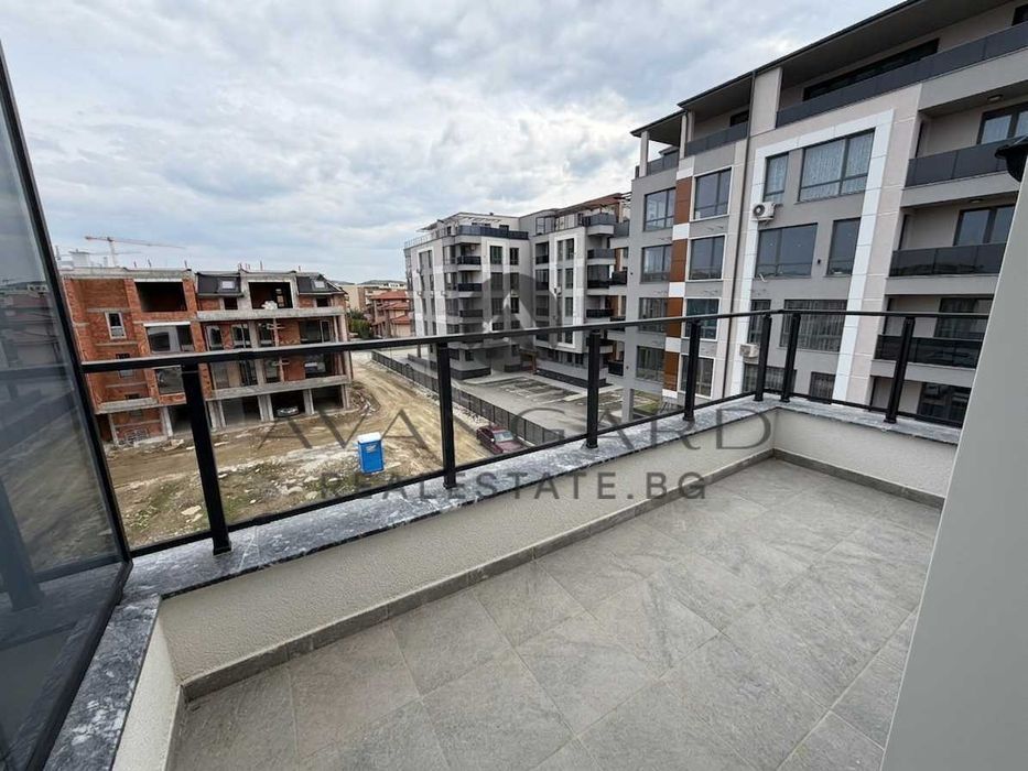 оф.23449 Тристаен с акт 14 в малка сграда/ Остромила