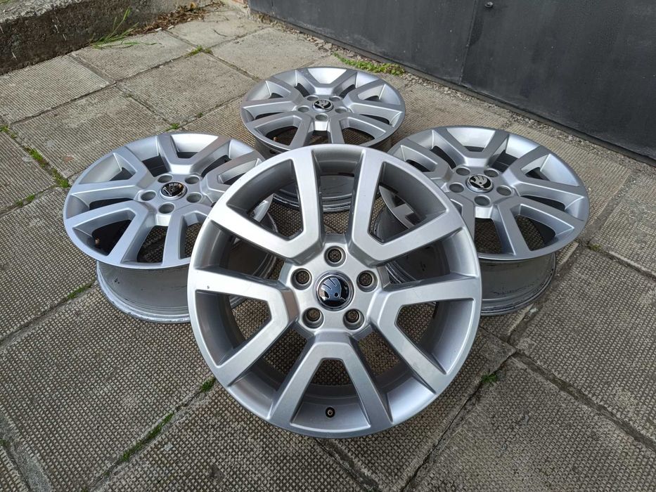 ОРИГИНАЛНИ джанти 17 ' цола 5x112 SKODA / Шкода ЕТ45 7J 57,1