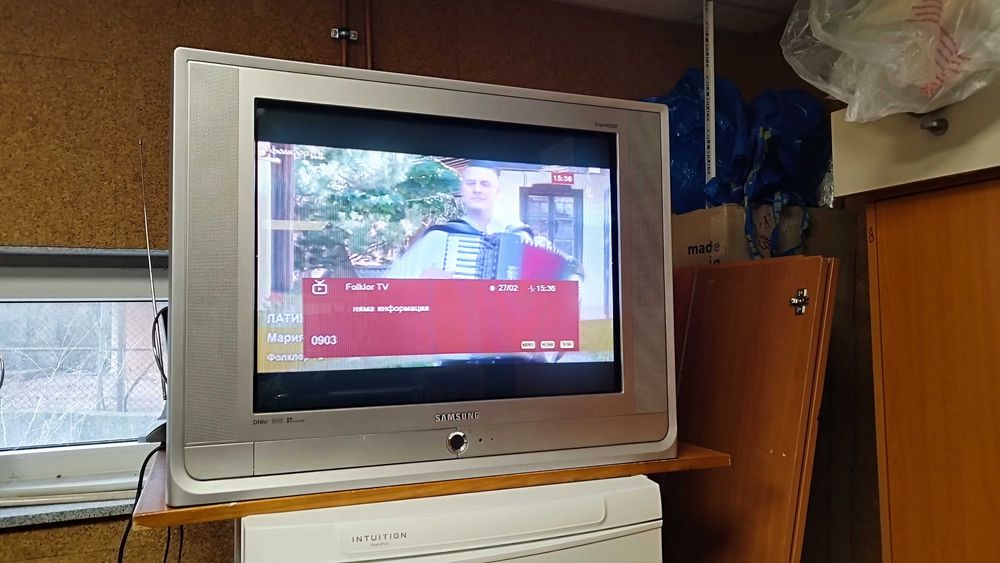 Samsung CW -29A208P цветен телевизор с кинескоп 29 инча